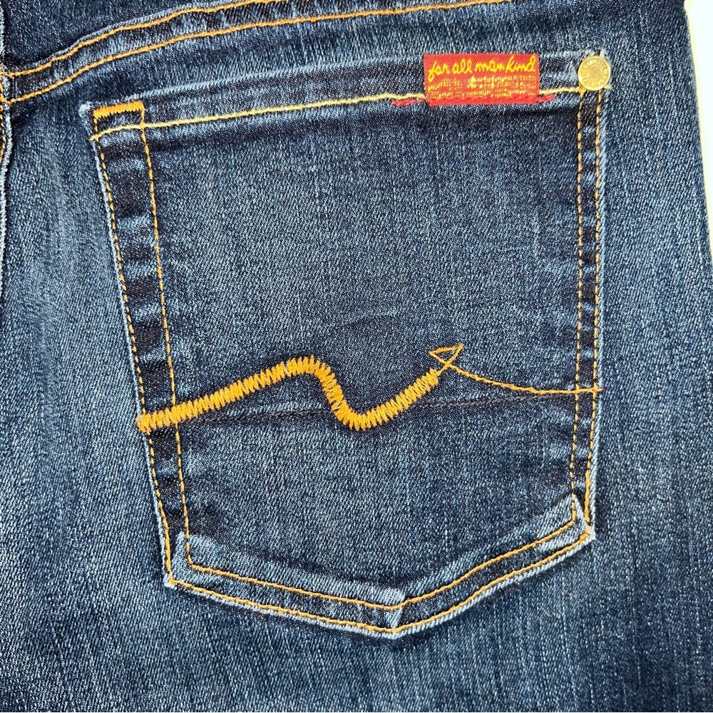 7 For All Mankind Dark Wash Blue Bootcut Mid Rise Jeans Women’s Size 32 - Picture 8 of 17